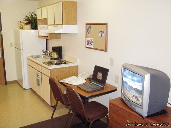 Woodspring Suites Spartanburg Duncan Room photo